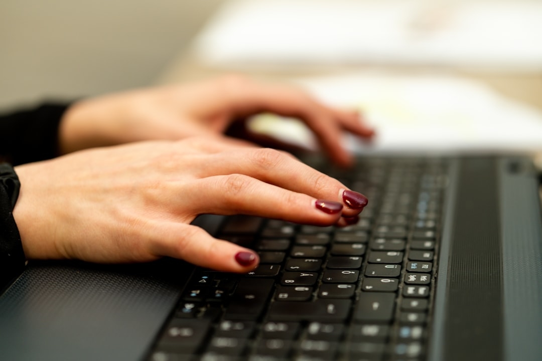 Самые прибыльные онлайн-профессии в 2025 году: рейтинг и рекомендации